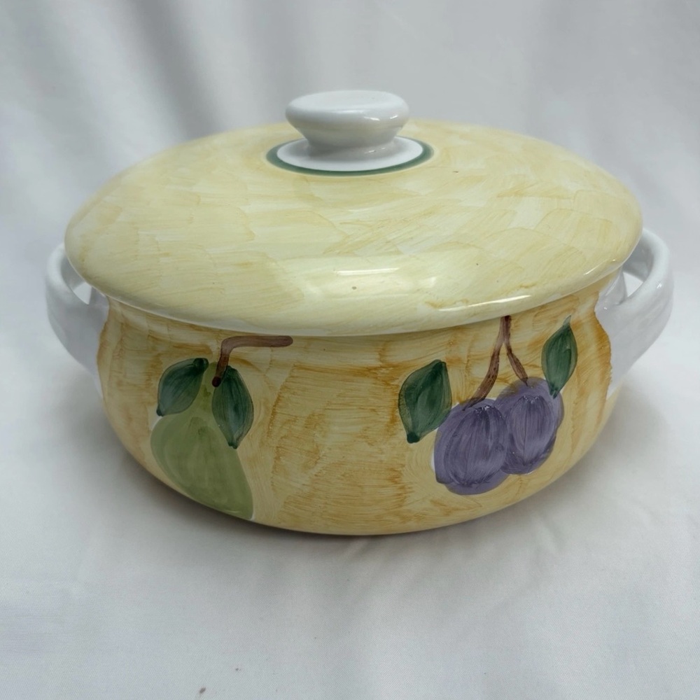 Caleca Frutta 1.5 QT Round Casserole Serving Dish With Lid